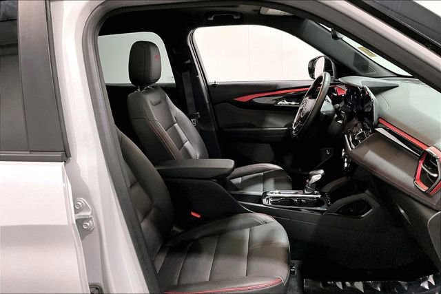 Used 2025 Chevrolet TrailBlazer RS w/ Convenience Package AWD/4WD image 31
