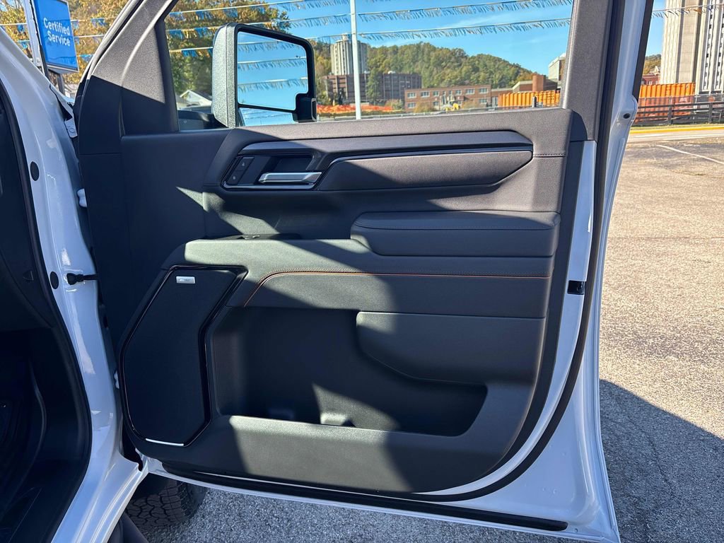 New 2026 GMC Sierra 2500 AT4 w/ Max Trailering Package image 69