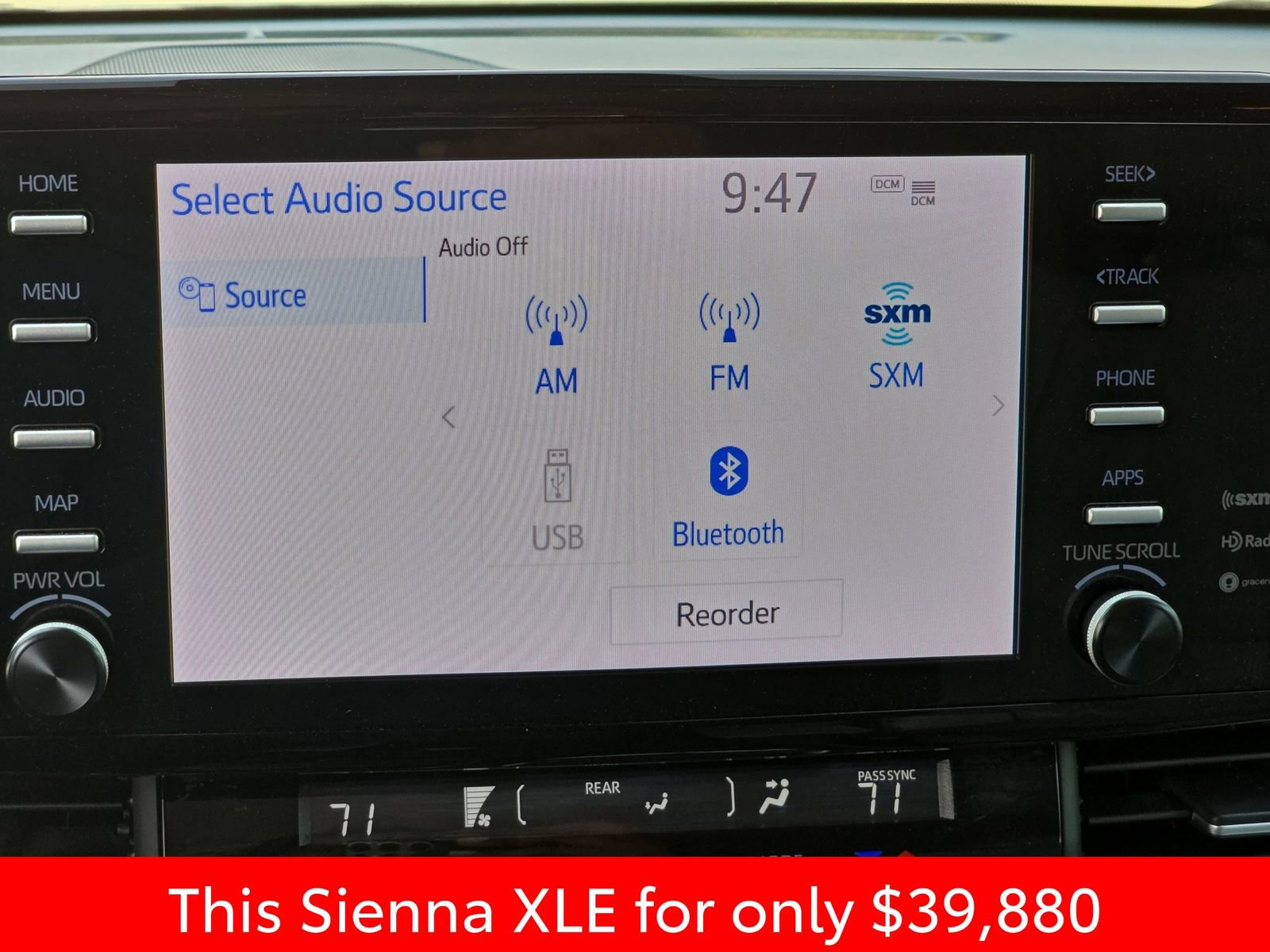 Used 2023 Toyota Sienna XLE image 29