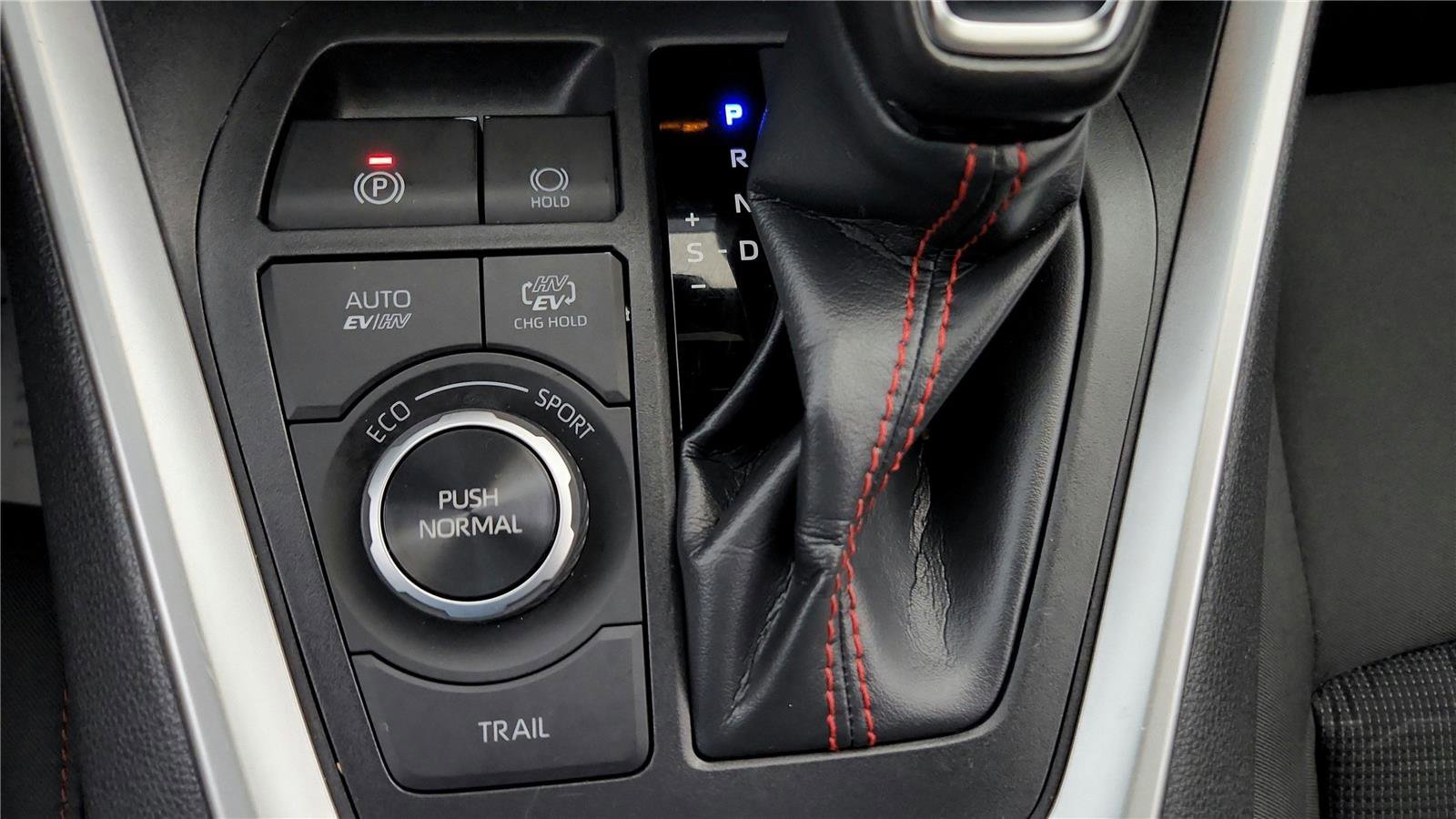 Certified 2024 Toyota RAV4 SE image 35