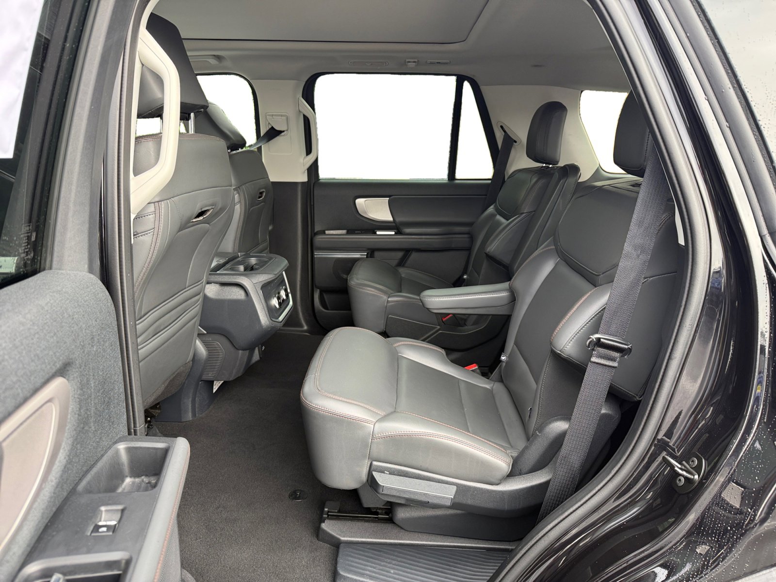 Certified 2025 Ford Expedition Active image 16