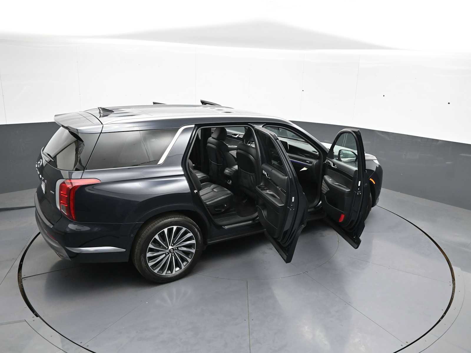 Used 2024 Hyundai Palisade Calligraphy AWD/4WD image 47
