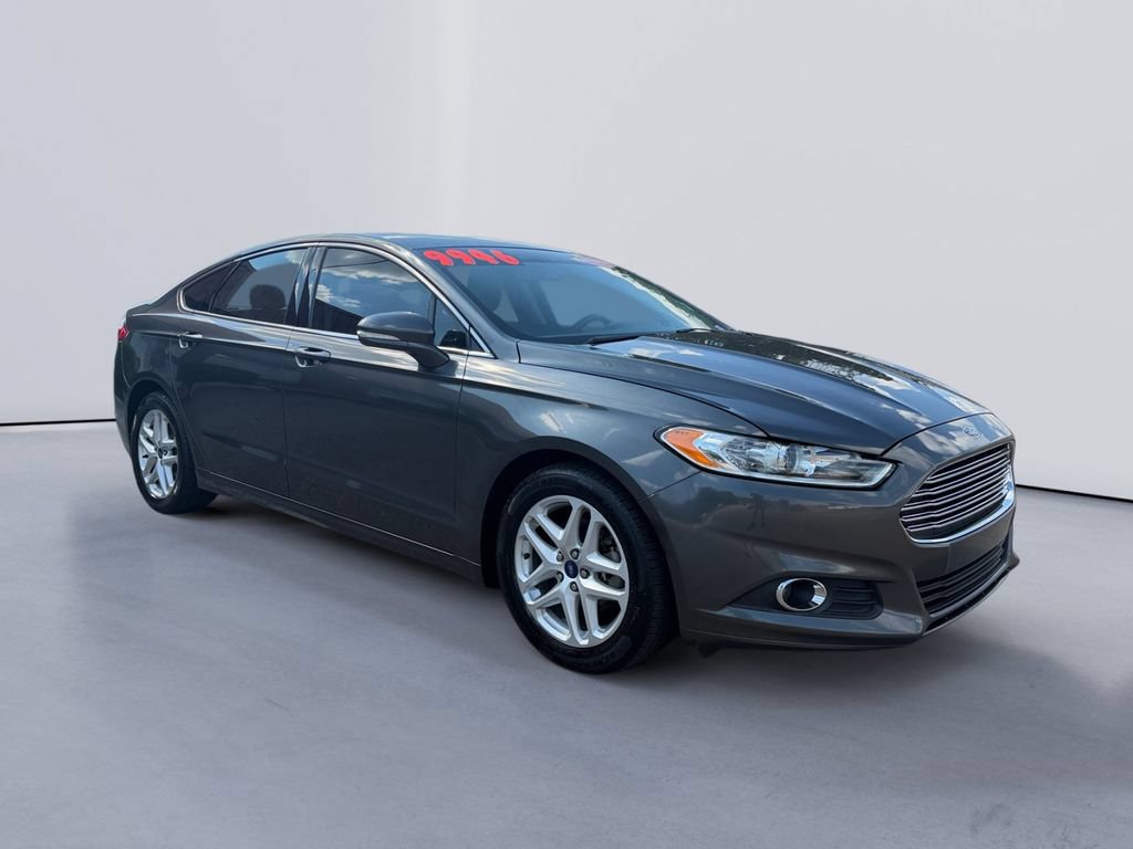 Used 2015 Ford Fusion SE w/ Equipment Group 202A FWD image 1