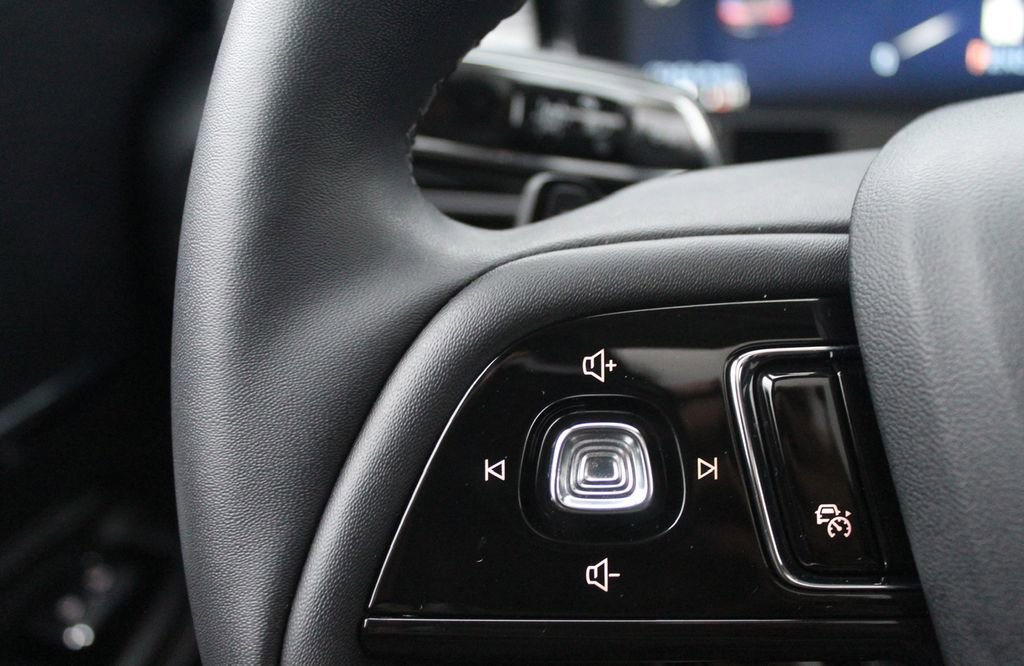 Used 2023 Lincoln Corsair AWD w/ Equipment Group 101A image 10