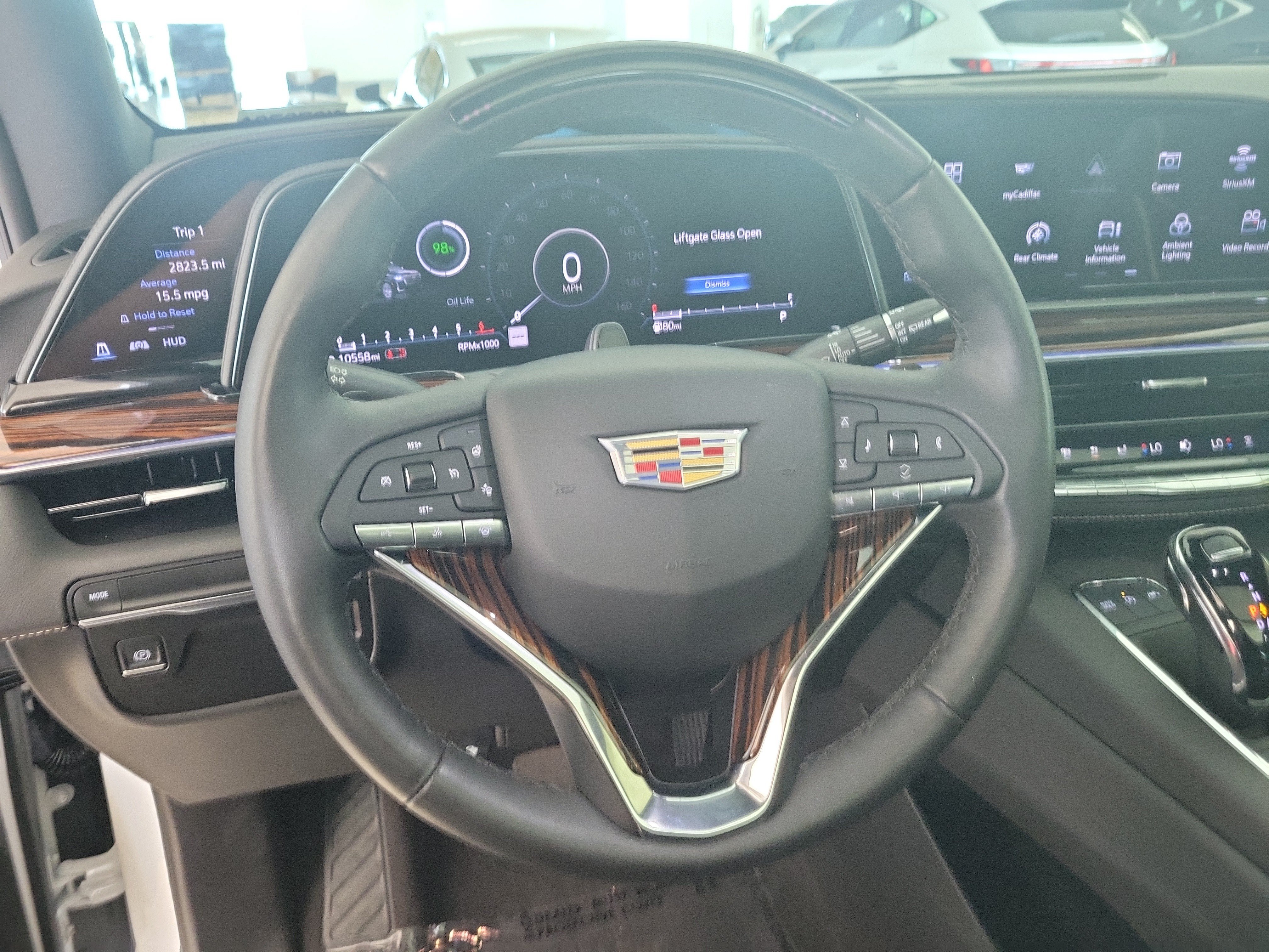 Used 2023 Cadillac Escalade Premium Luxury RWD image 28