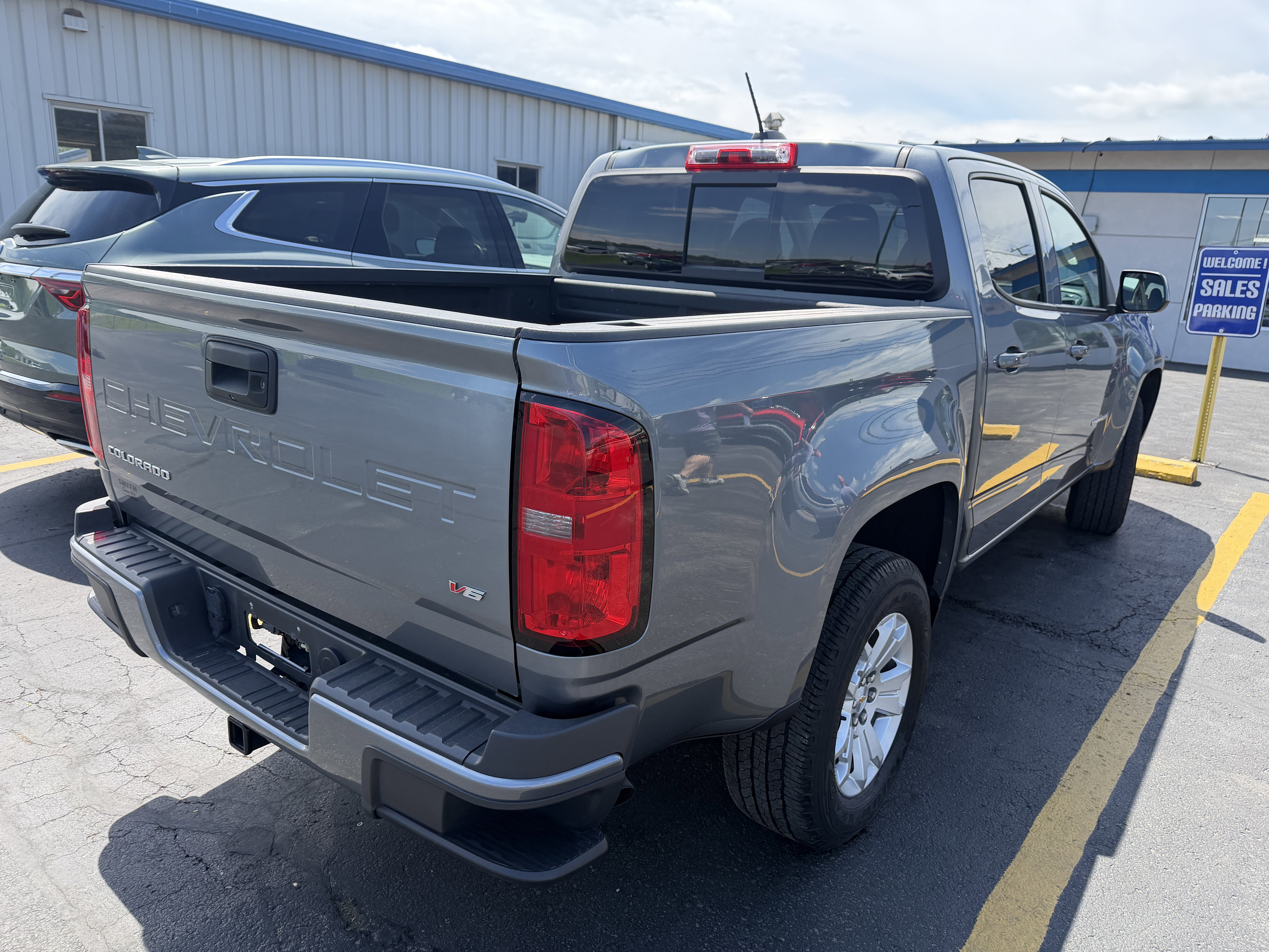 Used 2022 Chevrolet Colorado LT w/ LT Convenience Package RWD image 3
