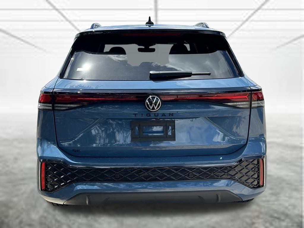 New 2026 Volkswagen Tiguan SE R-Line FWD image 4
