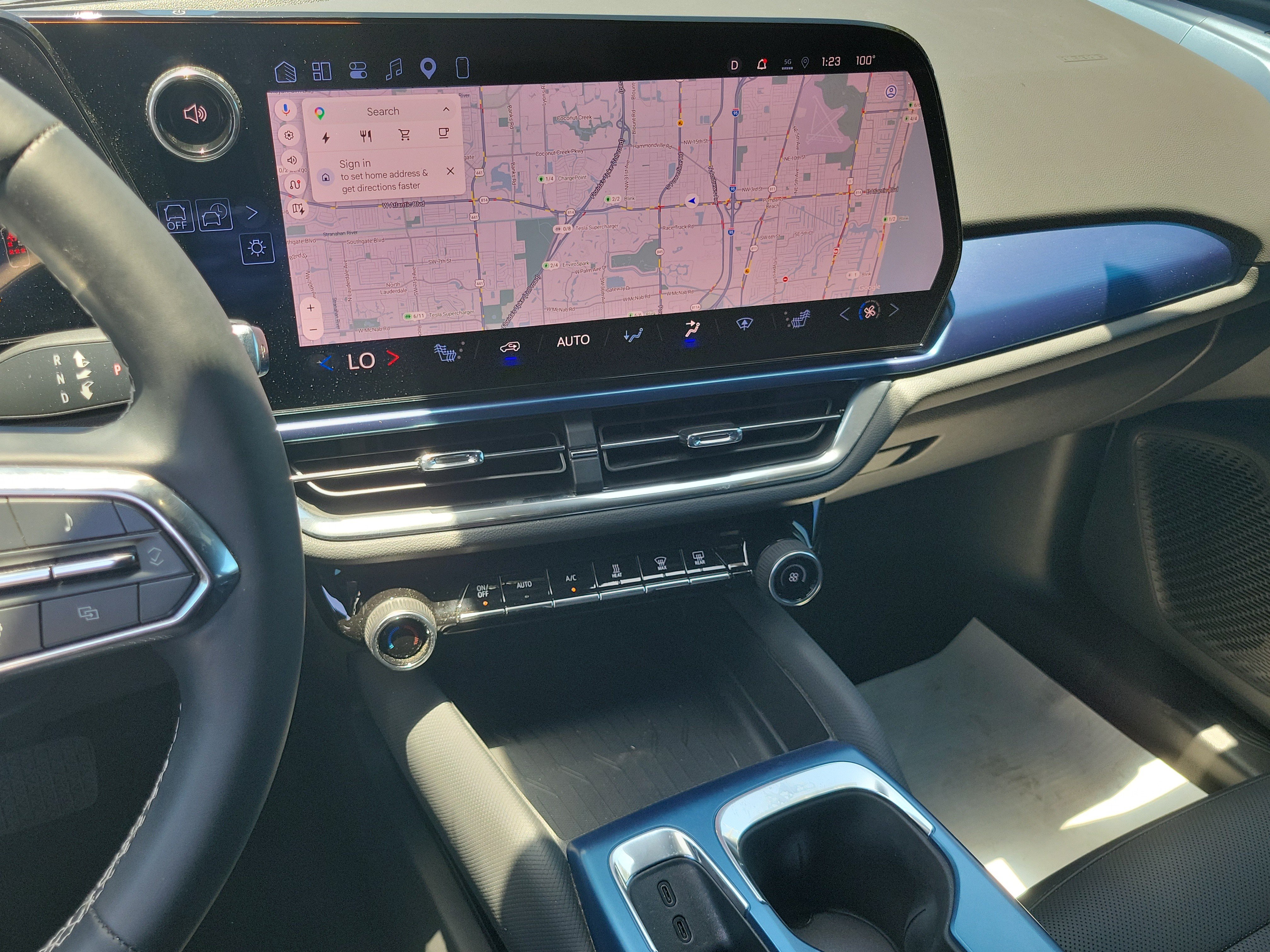 Used 2024 Chevrolet Equinox EV LT FWD image 18
