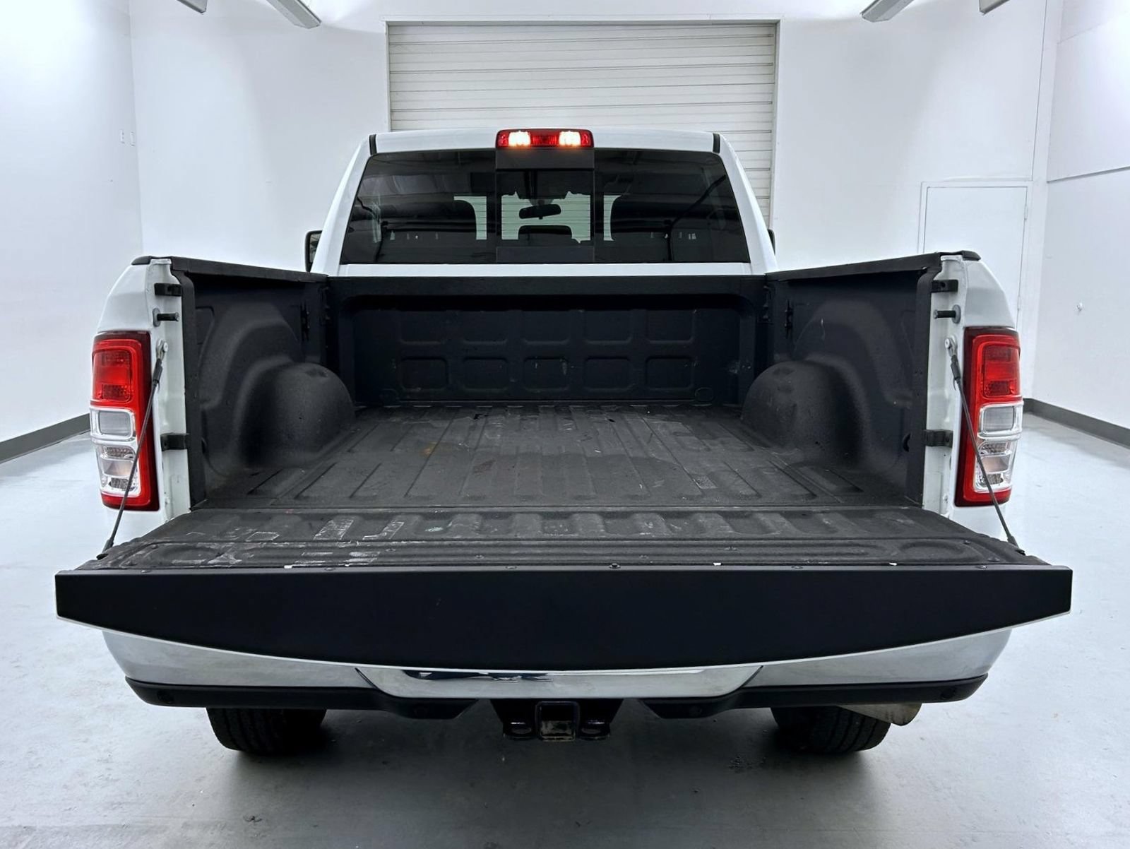 Certified 2024 RAM 3500 Tradesman w/ Chrome Appearance Group AWD/4WD image 21