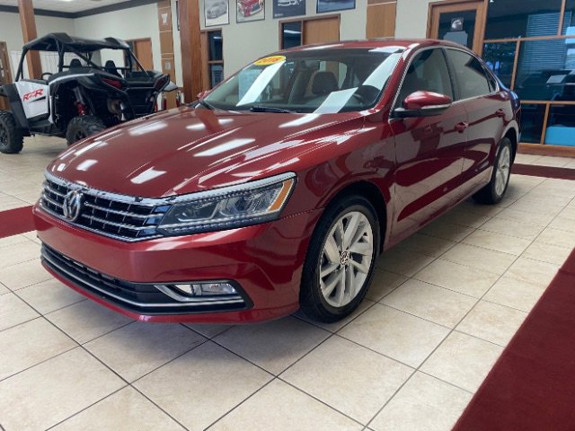 Used 2018 Volkswagen Passat 2.0T SE image 1