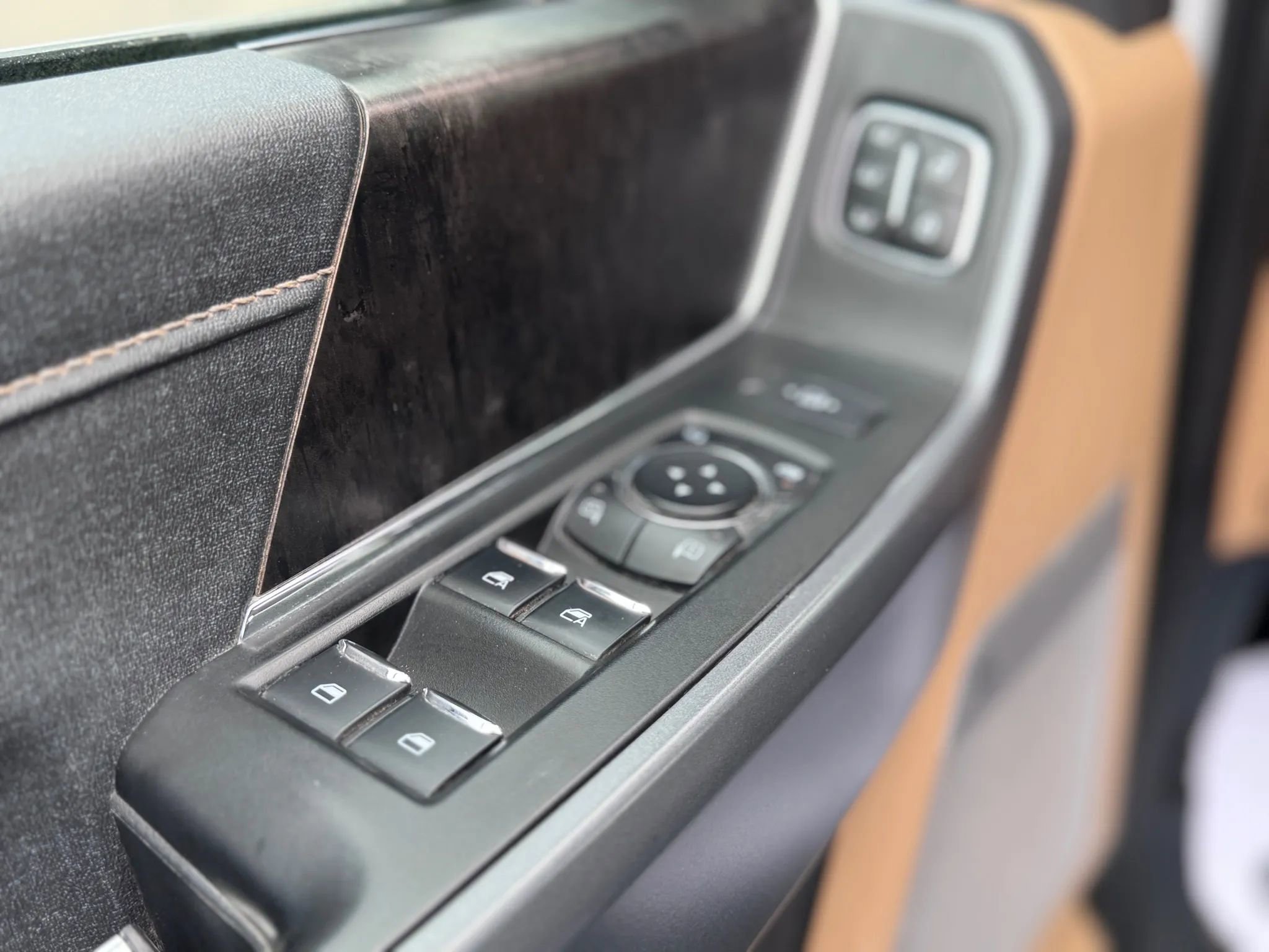 Used 2023 Ford F250 Lariat w/ Chrome Package image 45