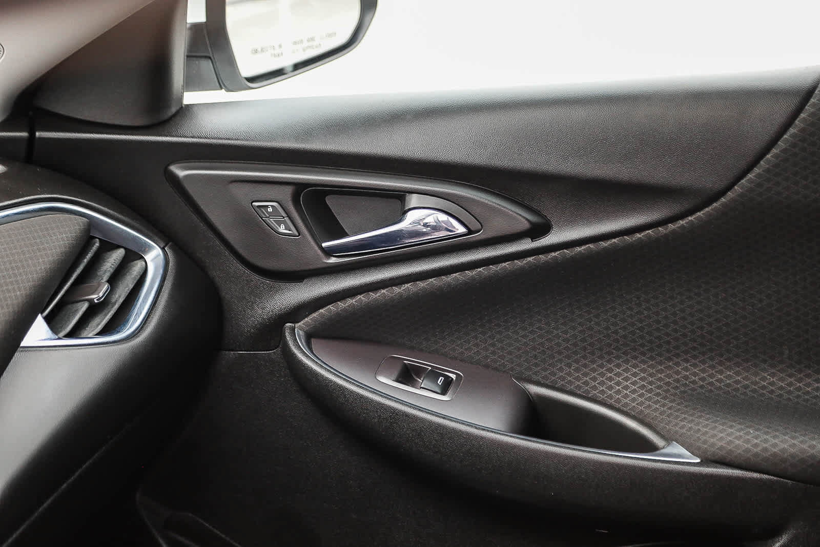 Used 2018 Chevrolet Malibu LT FWD image 21