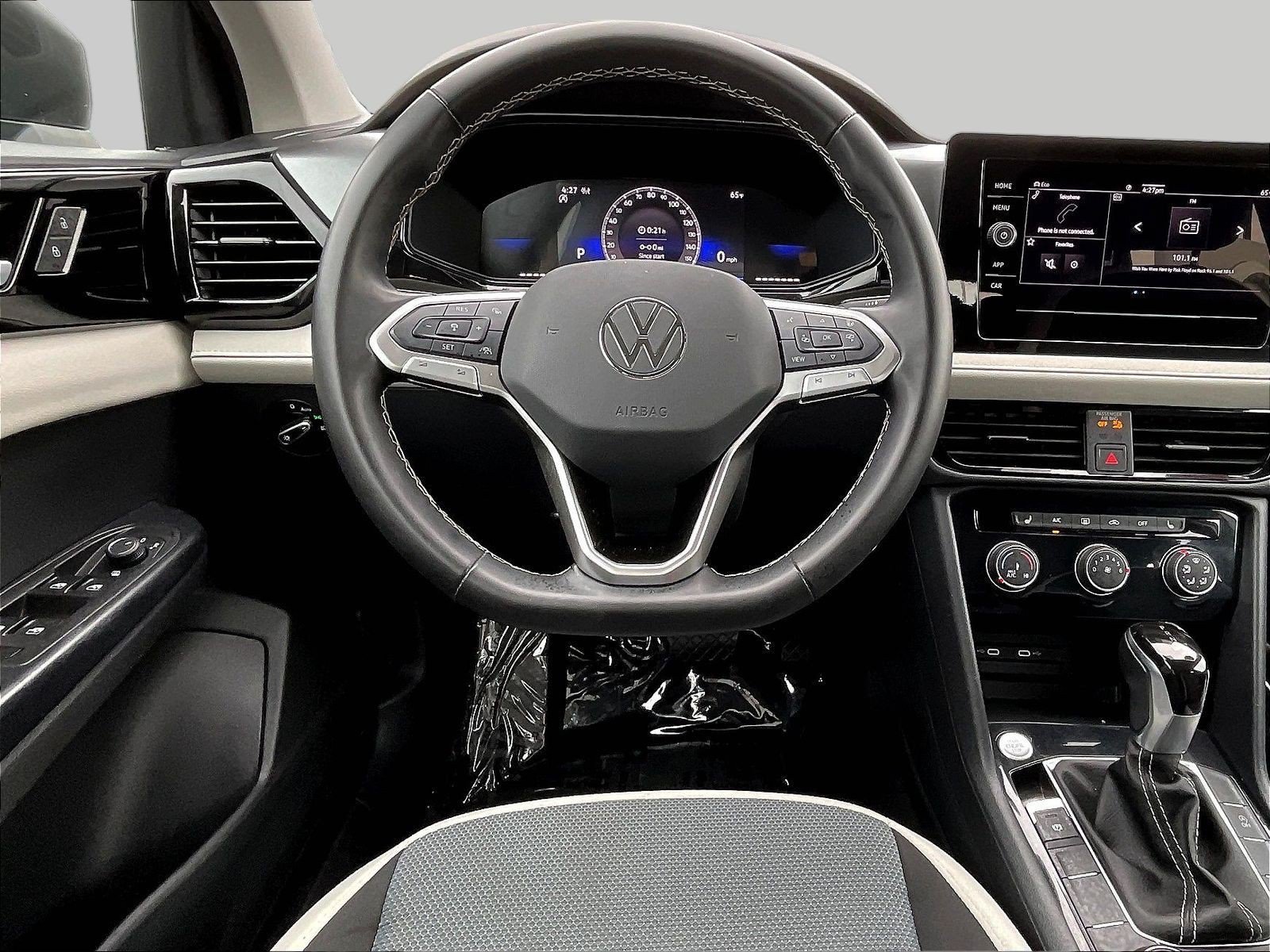 Used 2025 Volkswagen Taos S AWD/4WD image 11