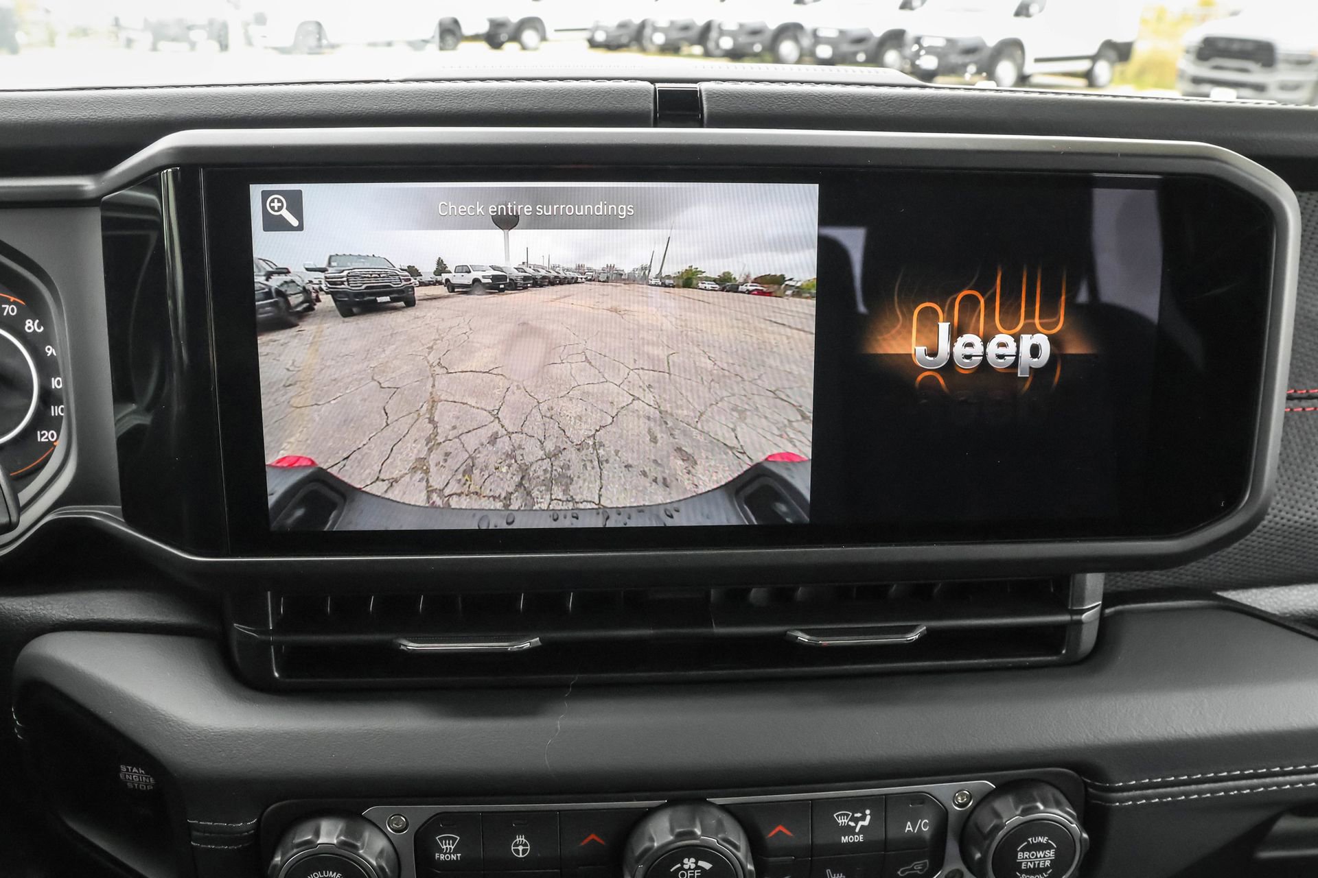 New 2025 Jeep Gladiator Rubicon w/ Convenience Group image 18