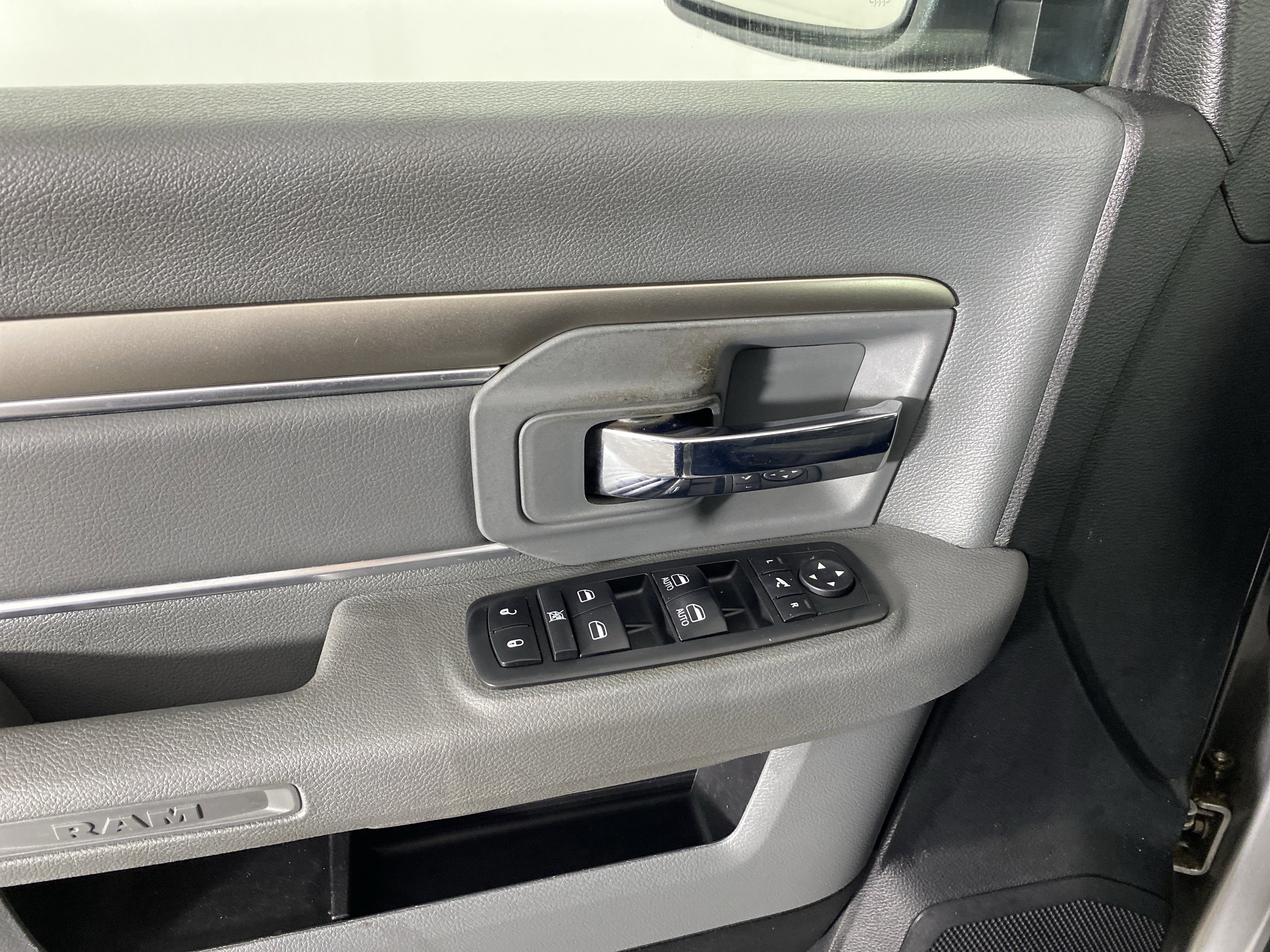 Used 2017 RAM 1500 Big Horn AWD/4WD image 15