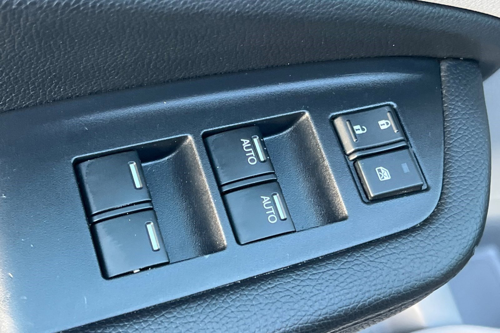 Used 2021 Honda Pilot EX image 13