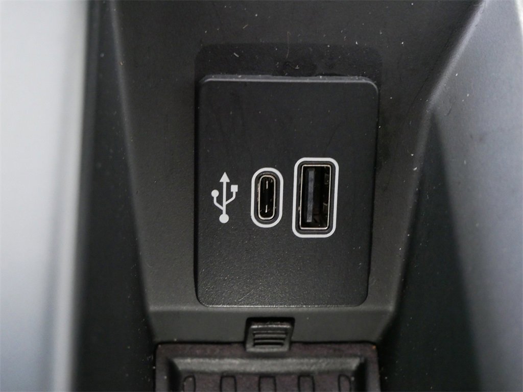 Certified 2024 Lincoln Nautilus Reserve w/ Equipment Group 202A image 22