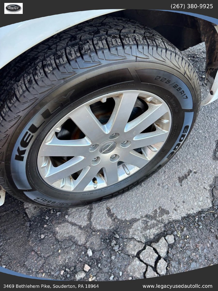 Used 2016 Chrysler Town & Country Touring FWD image 46