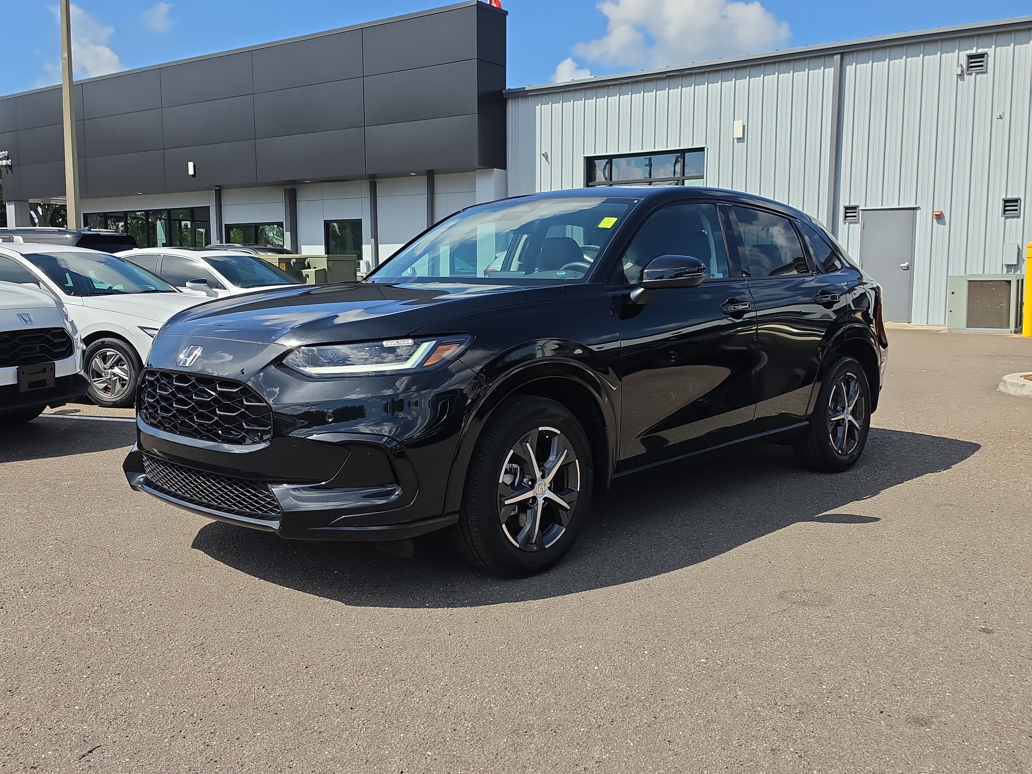 Used 2024 Honda HR-V EX-L image 4
