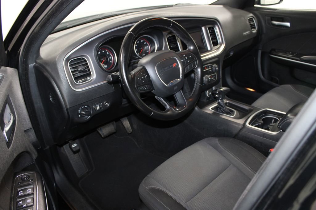Used 2022 Dodge Charger SXT RWD image 20
