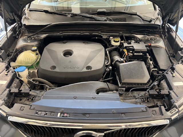 Used 2019 Volvo XC40 T5 Momentum AWD/4WD image 55