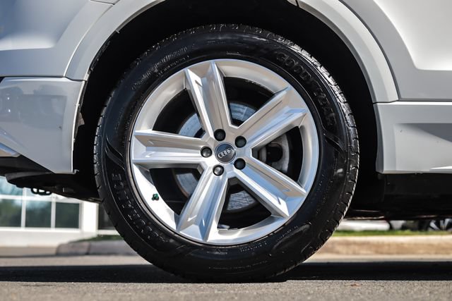 Used 2019 Audi Q8 Premium w/ Convenience Package AWD/4WD image 15