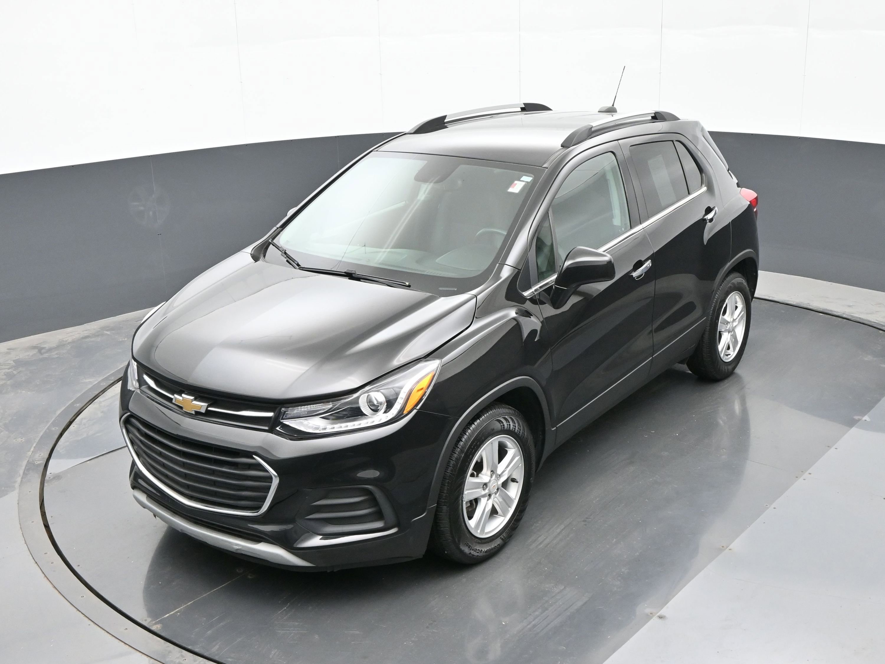 Used 2020 Chevrolet Trax LT w/ LT Convenience Package image 28