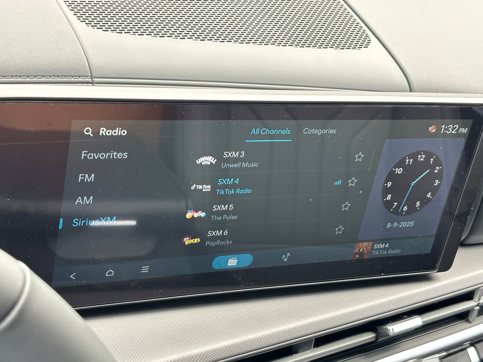 New 2026 Hyundai Santa Fe SEL FWD image 24