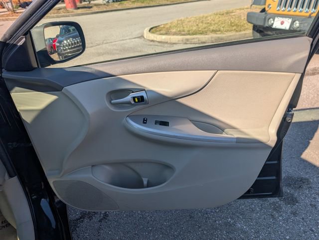 Used 2010 Toyota Corolla image 23