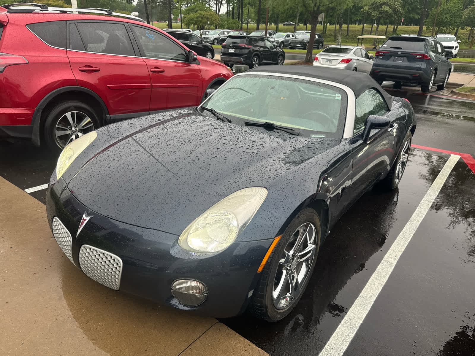 Used 2007 Pontiac Solstice Convertible w/ Premium Package RWD image 2