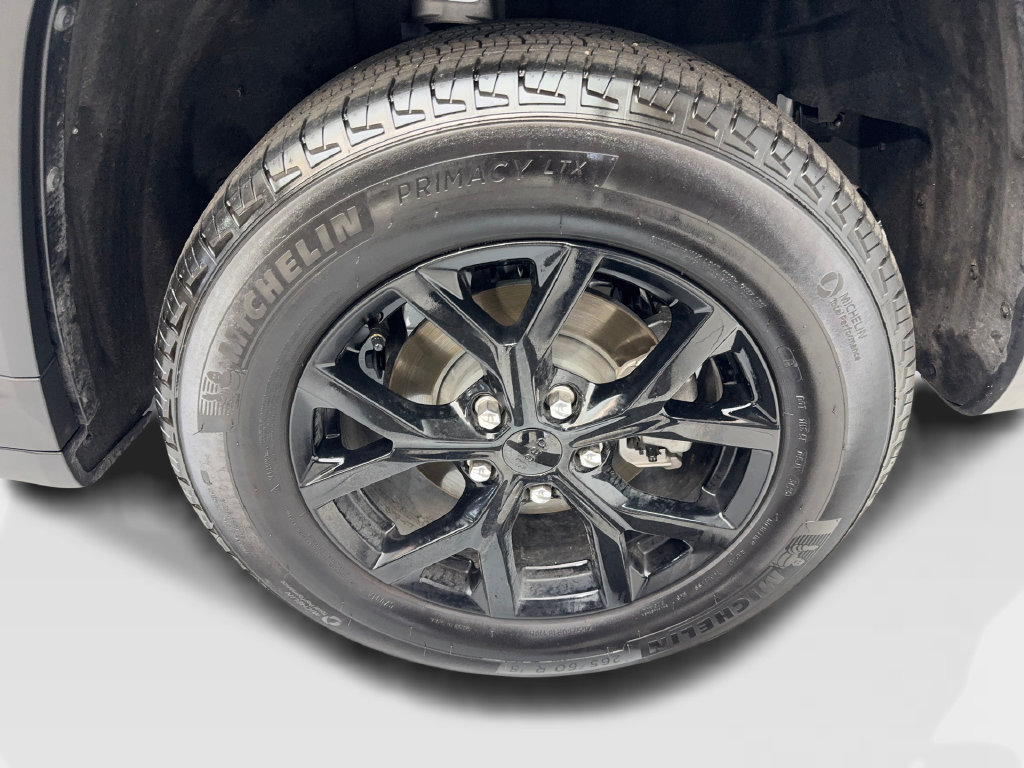 Used 2025 Jeep Grand Cherokee Altitude RWD image 81