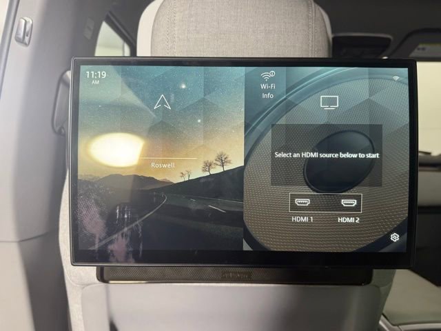 Used 2023 Land Rover Range Rover SV image 28