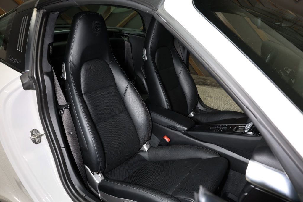 Used 2018 Porsche 911 Targa 4S image 6
