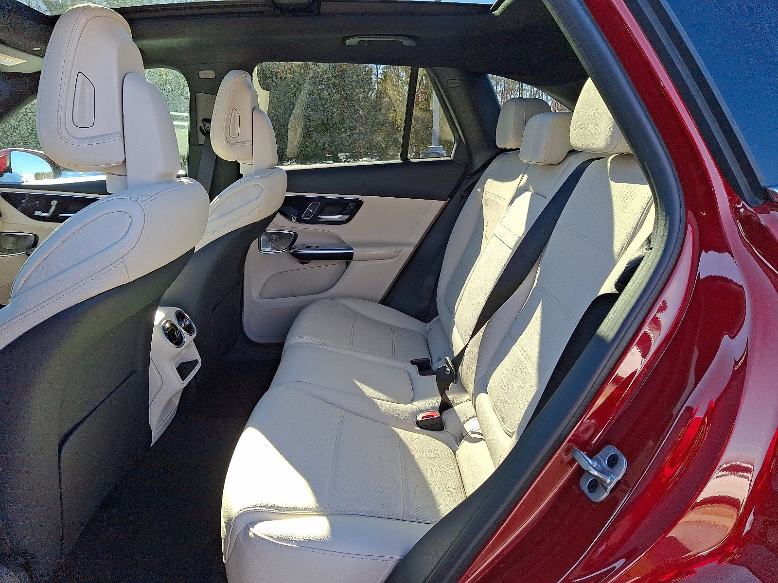 New 2026 Mercedes-Benz GLC 300 4MATIC image 6