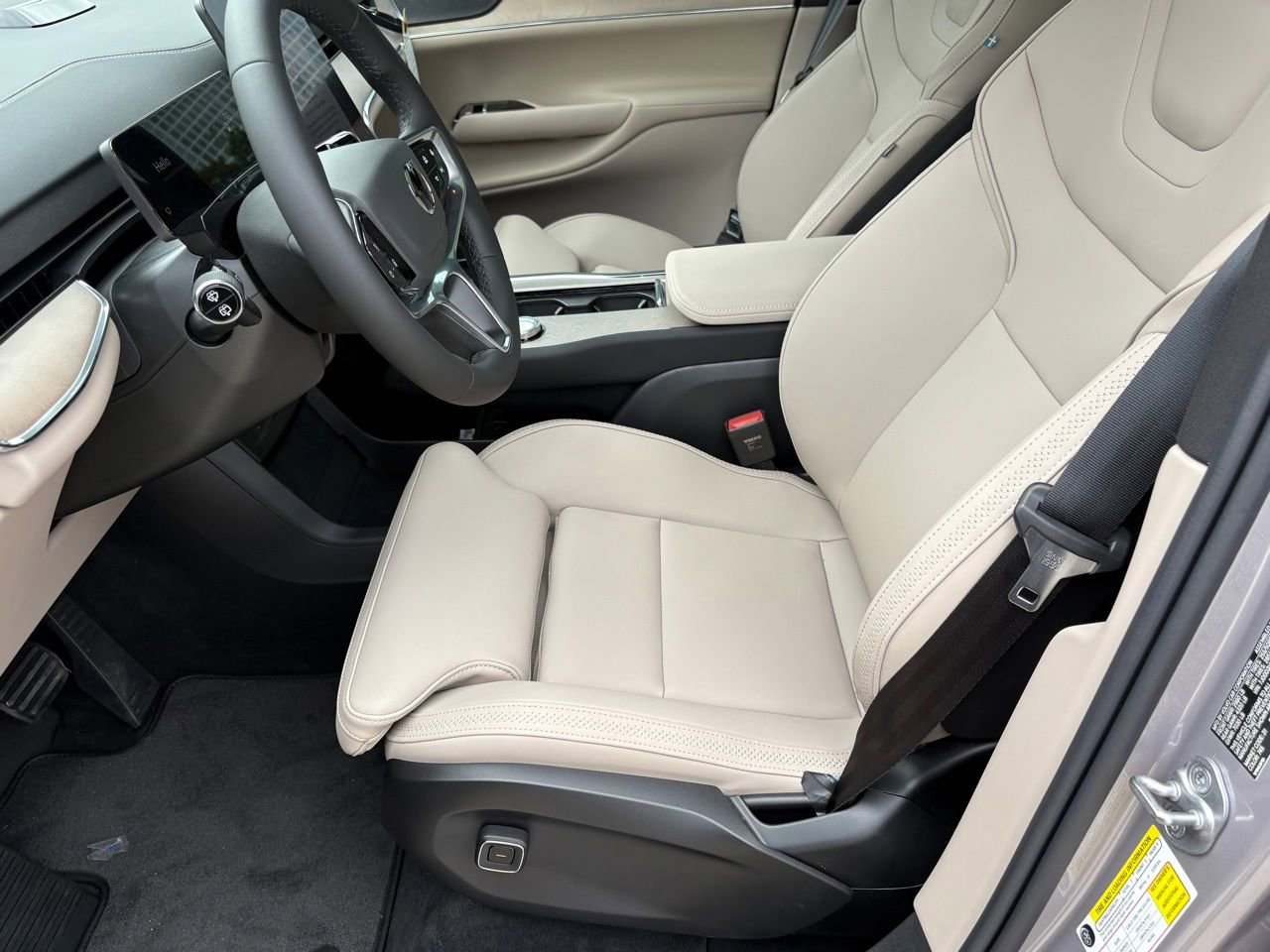 New 2026 Volvo EX90 Plus image 16