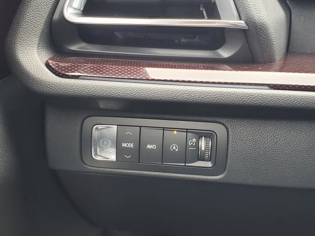 New 2026 Chevrolet Traverse RS image 13