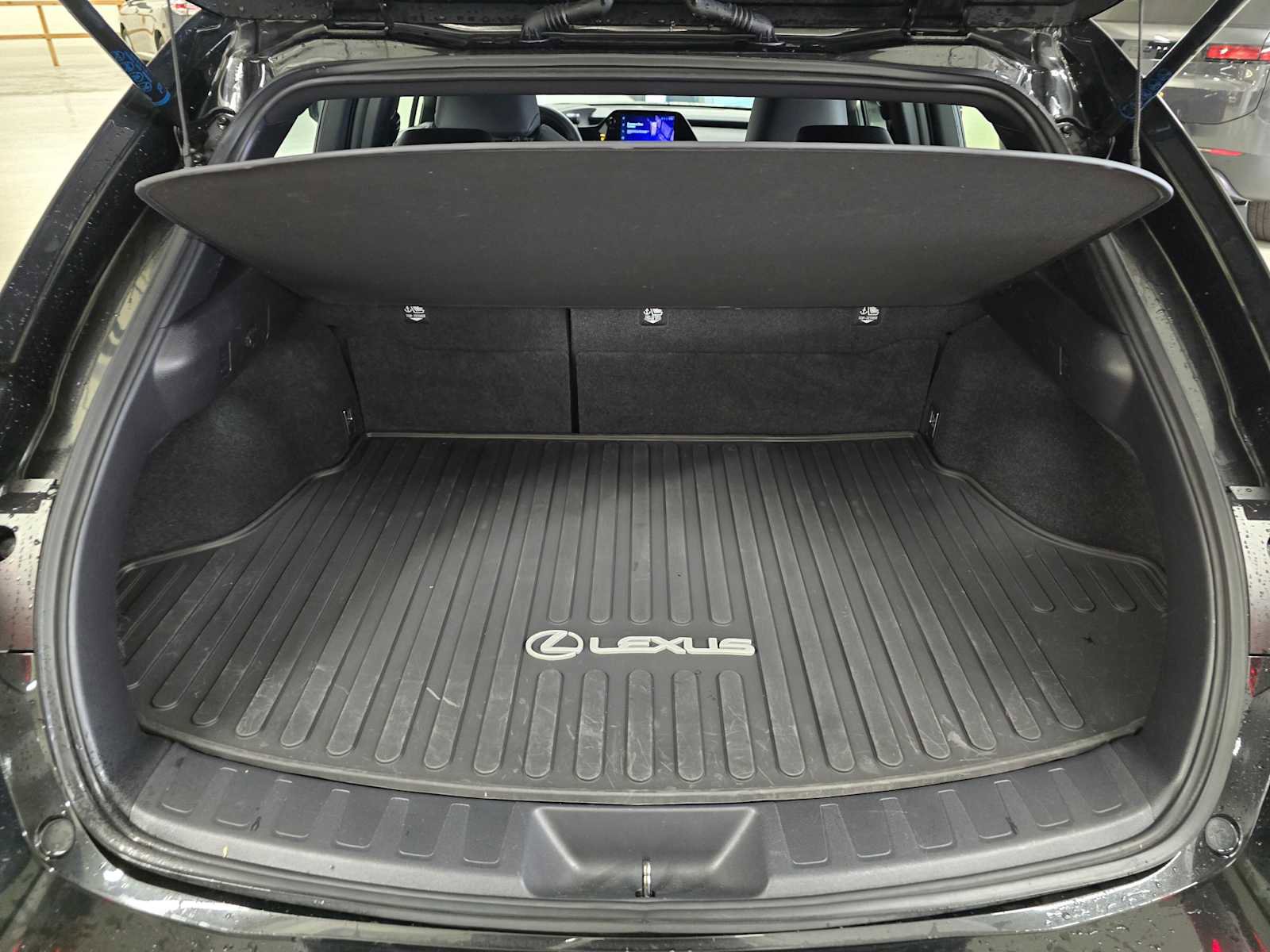 Used 2023 Lexus UX 250h FWD w/ Accessory Package (Z2) image 17