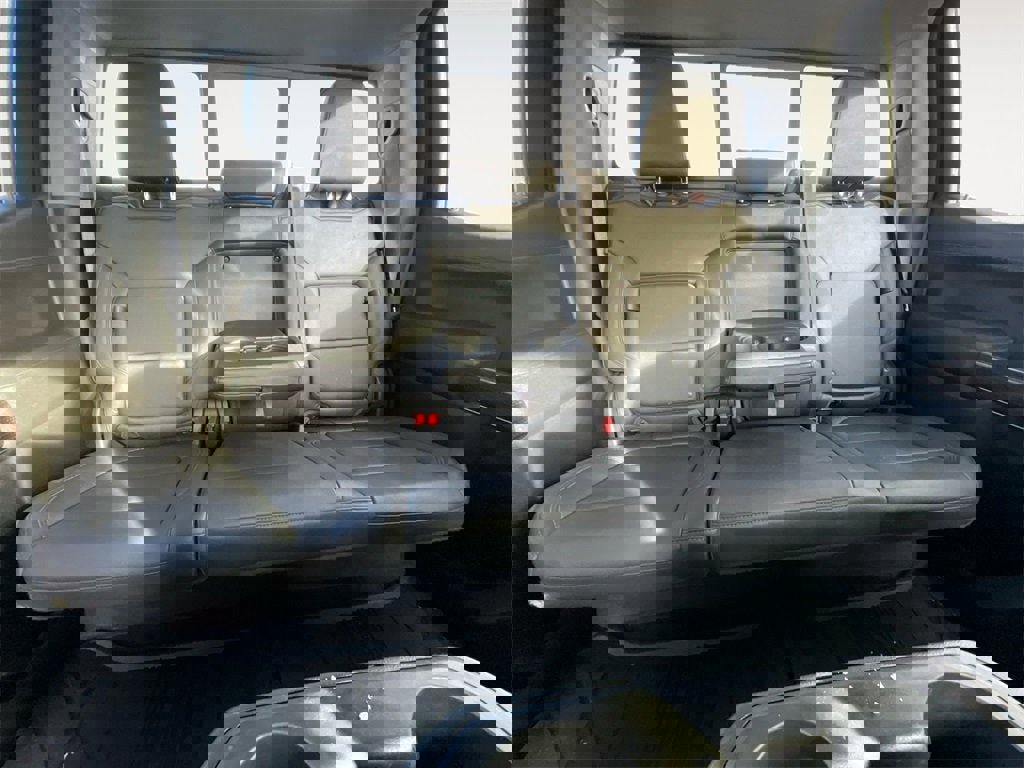 Used 2020 Chevrolet Silverado 1500 LT Trail Boss w/ Midnight Edition image 13