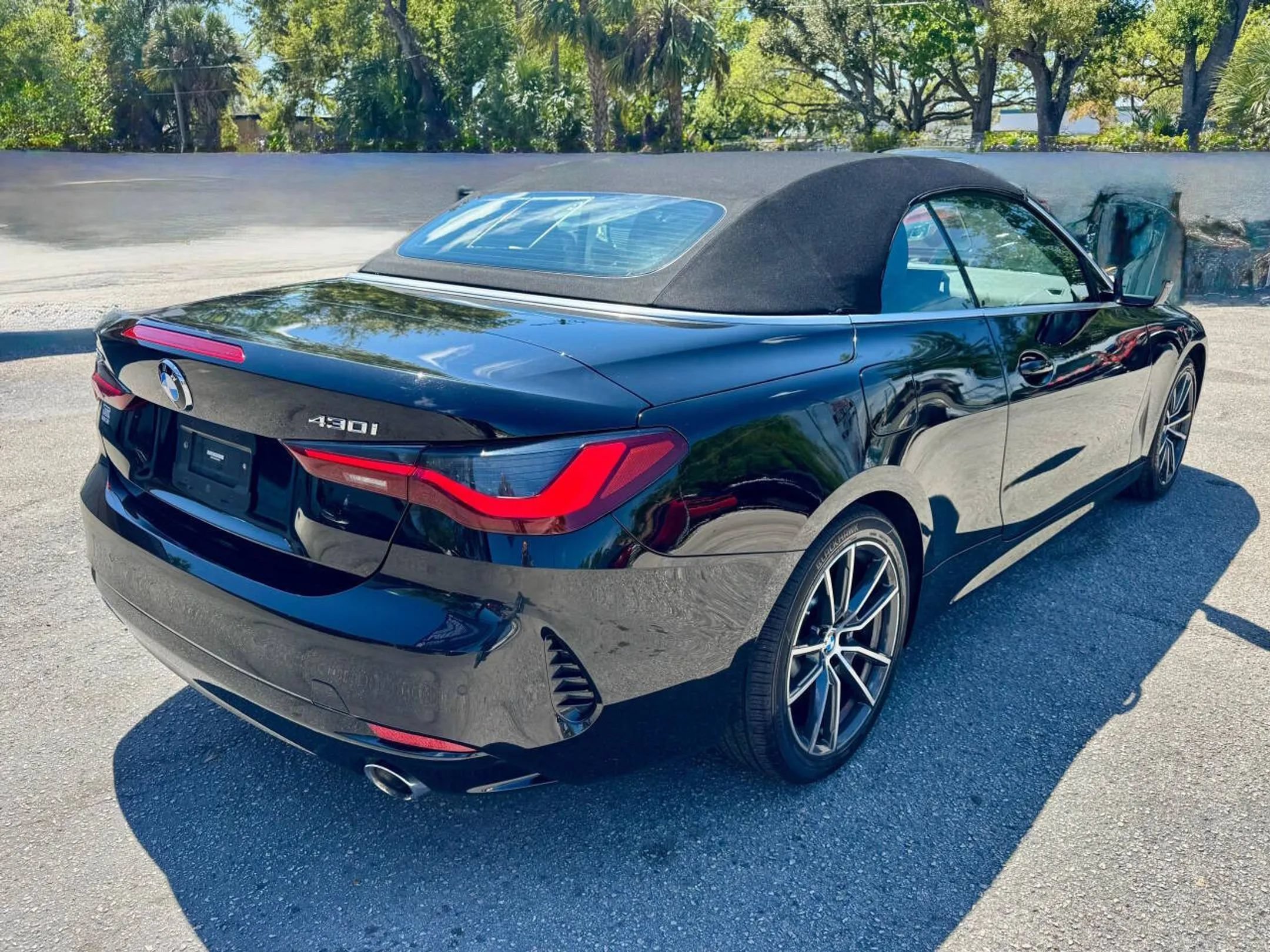 Used 2024 BMW 430i xDrive Convertible AWD/4WD image 11
