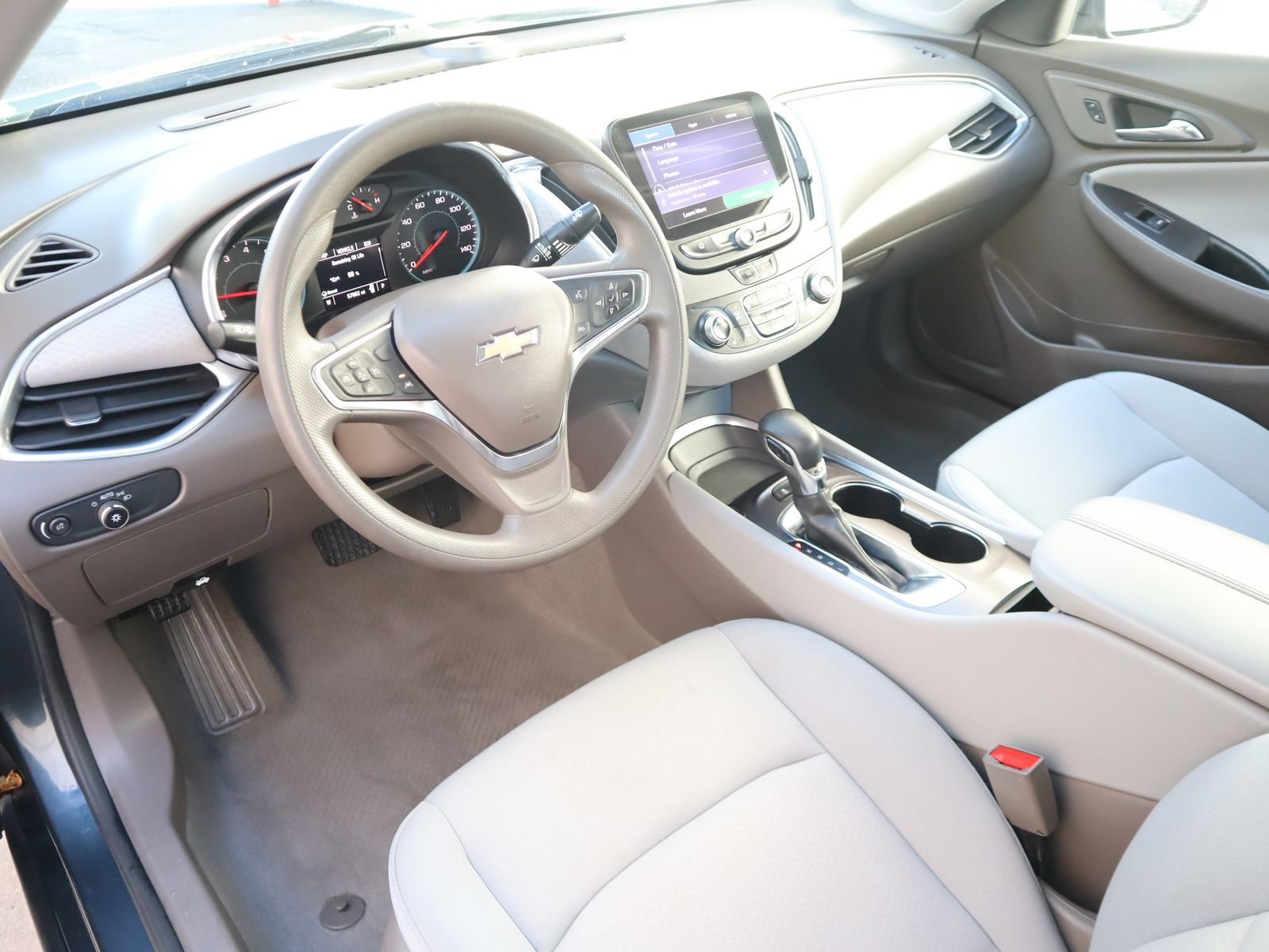 Used 2021 Chevrolet Malibu LT image 24