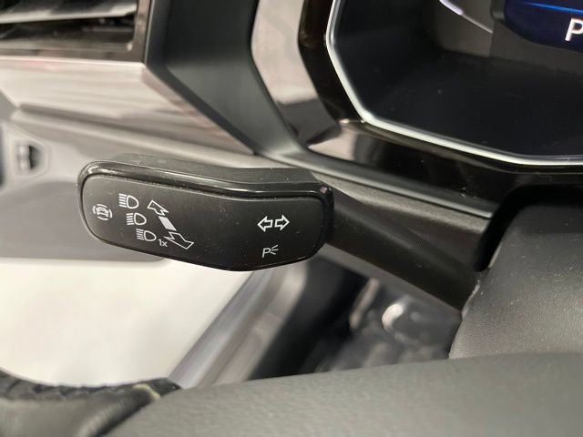 Certified 2023 Volkswagen Jetta SEL FWD image 19