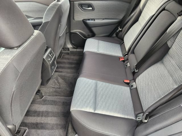 Used 2023 Nissan Rogue SV FWD image 25