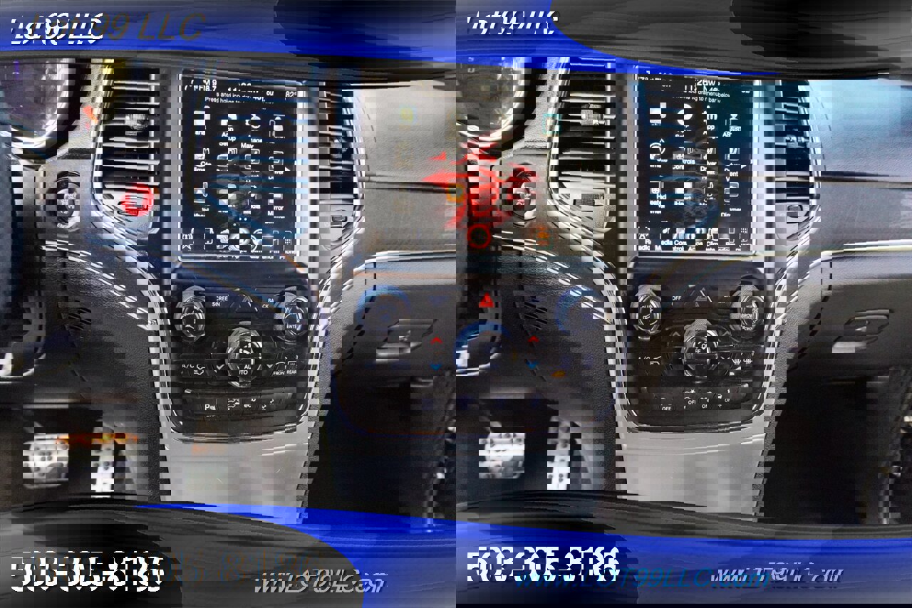 Used 2014 Jeep Grand Cherokee SRT image 21