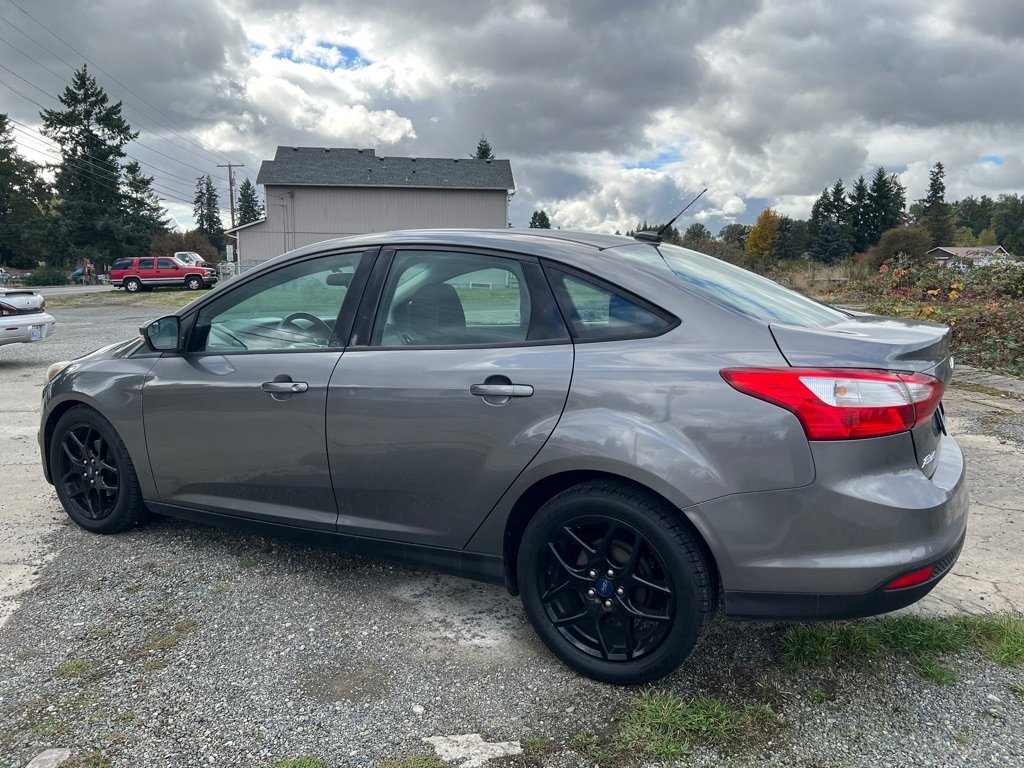 Used 2013 Ford Focus SE image 32