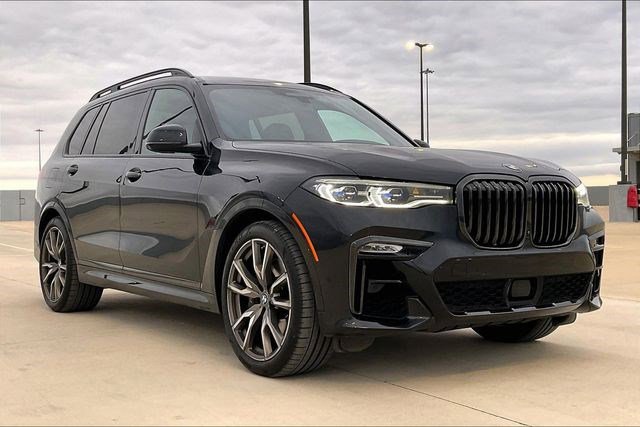 Used 2021 BMW X7 M50i image 3