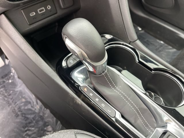 Used 2023 Buick Encore GX Select w/ Sport Touring Package FWD image 19