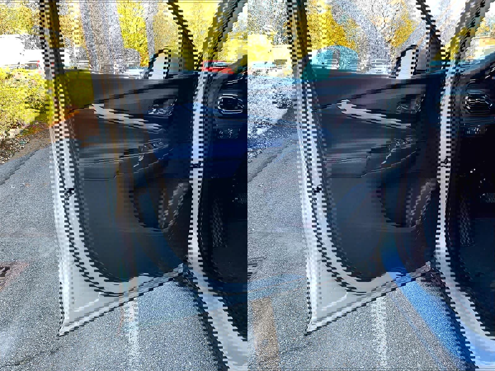 Certified 2023 Chevrolet Bolt EUV LT w/ Convenience Package image 9