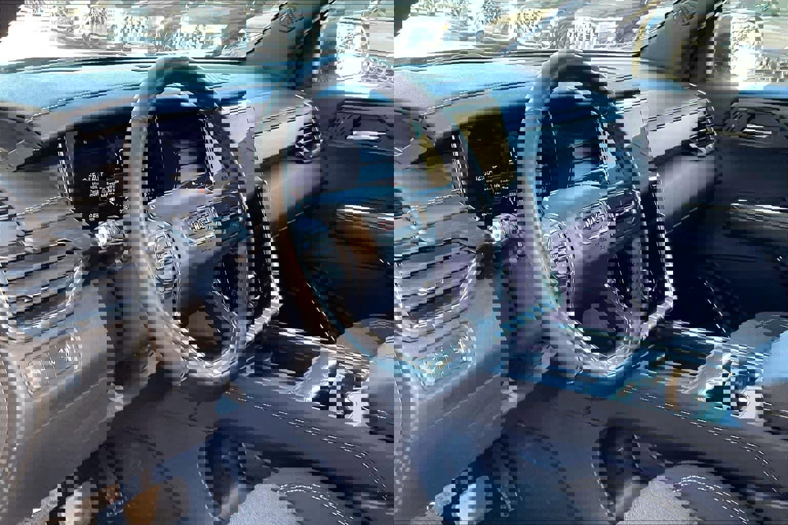 Used 2025 GMC Acadia Elevation image 15