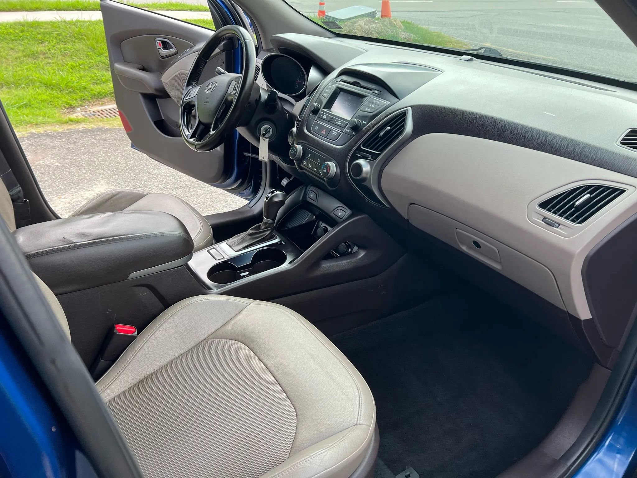 Used 2015 Hyundai Tucson SE image 25