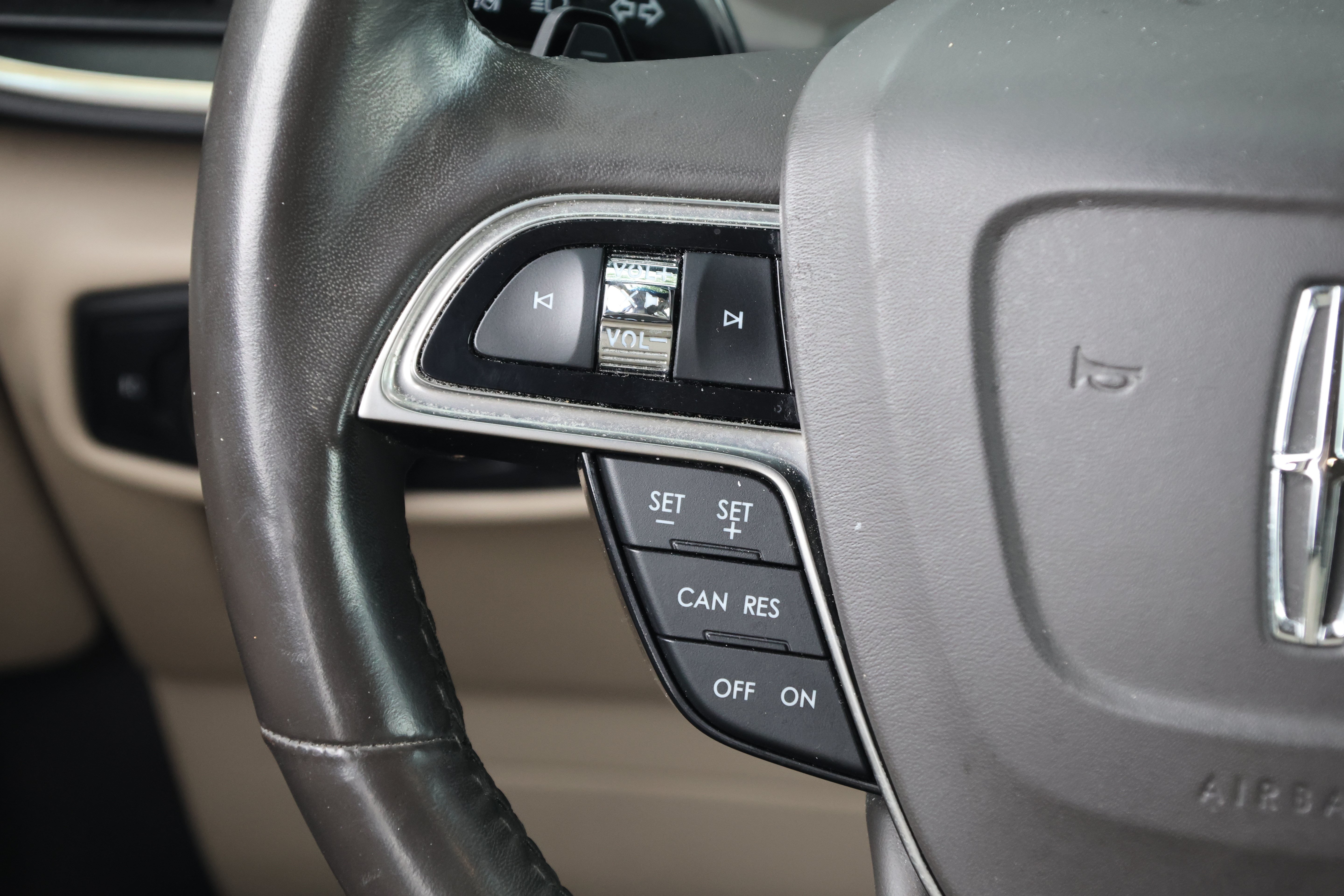 Used 2019 Lincoln Nautilus Select FWD image 18